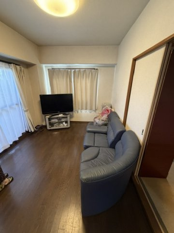 名古屋市守山区天子田３丁目の中古マンションの居間・リビング