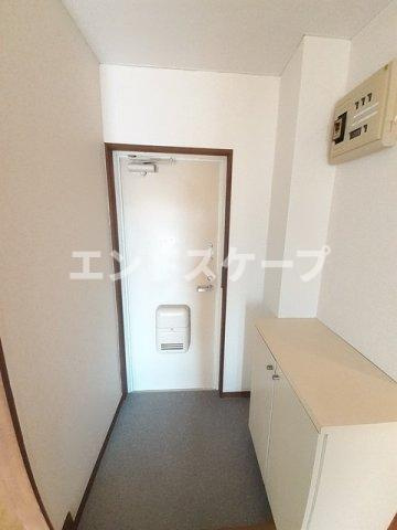 フラワーハイツの玄関|高崎、前橋のお部屋探しはエンドスケープまで！お客様の理想お聞かせ下さい♪