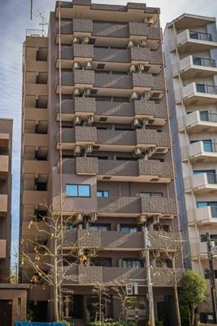 フォレスタ御苑前の外観
