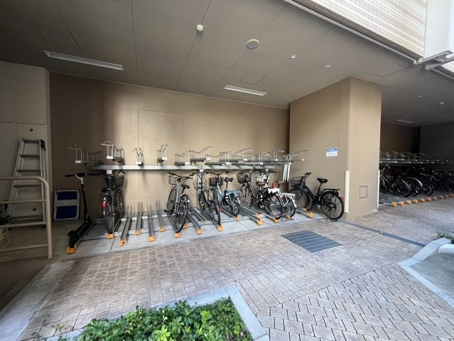 スプランディッド神戸北野の駐車場