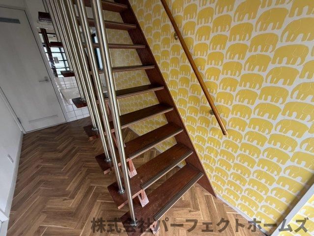 招提南町1丁目テラスハウスの内装|内装は落ち着いています
