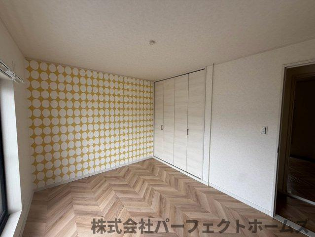 招提南町1丁目テラスハウスの洋室|使い勝手のいい洋室です