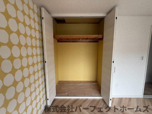 招提南町1丁目テラスハウスの収納|たっぷりとした収納スペースです
