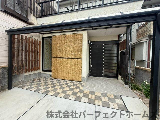 招提南町1丁目テラスハウスのエントランス