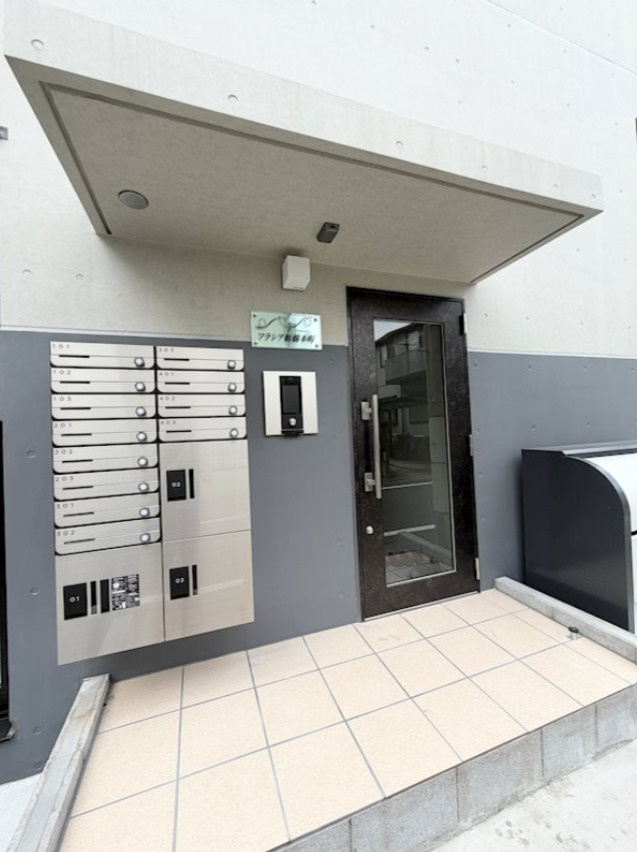 板橋区栄町の賃貸マンションのエントランス