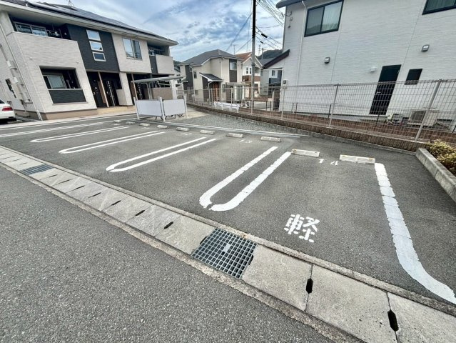 アーディ　ヴィラⅠの駐車場