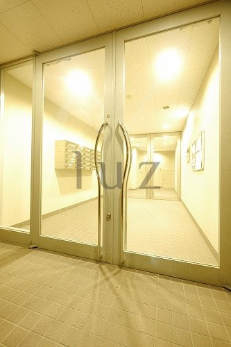 エスポアールカヤギヤ8のエントランス
