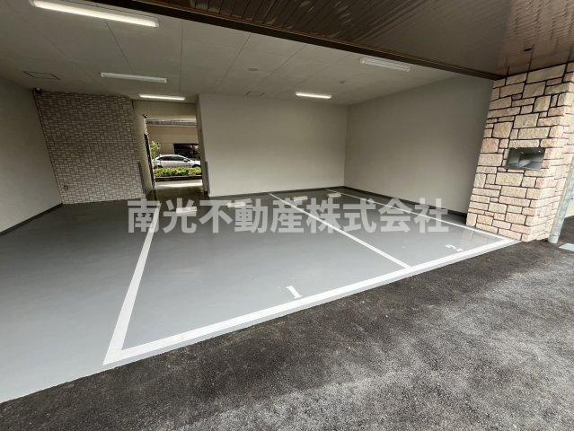 プレジオ八戸ノ里の駐車場