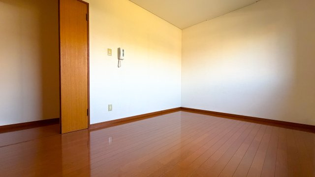 上屋敷ガーデンの洋室