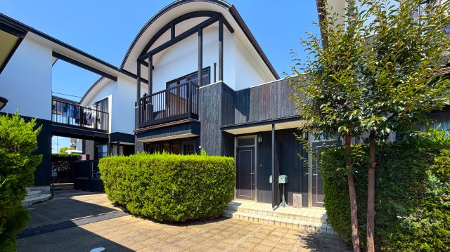 上屋敷ガーデンの外観