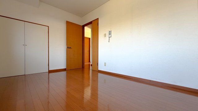 上屋敷ガーデンの洋室