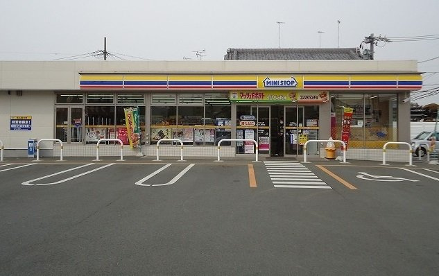 ローレル藤沢の周辺|ミニストップ神ノ輪店まで750m
