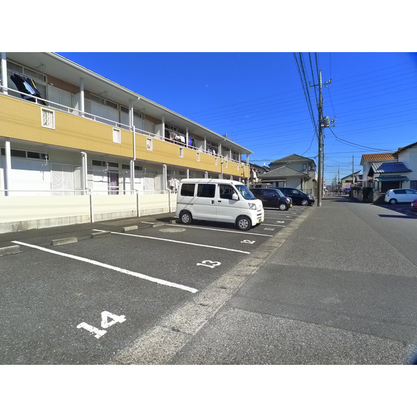 ルミエール石崎Ｂの駐車場