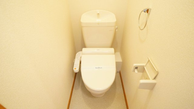 【トイレ】 | レオパレスエスト | 温水洗浄便座　完備！！