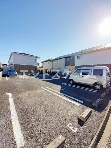 グレィスの駐車場|高崎、前橋のお部屋探しはエンドスケープまで！お客様の理想お聞かせ下さい♪