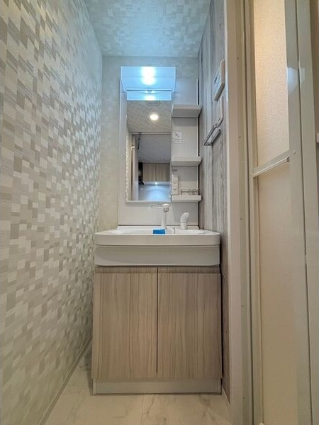 CREST TAPP新栄の独立洗面台