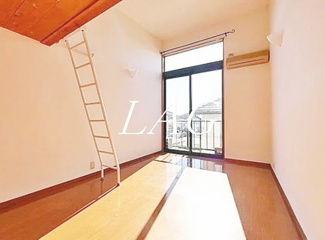 【居間・リビング】 | コーストハウス | 洋室のお部屋です。