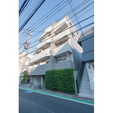 【外観】 | フェニックス高円寺クアトロ | 鉄筋コンクリート造のがっちりとした建物。