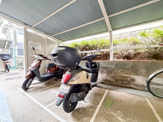 ニューハイム徳丸の駐車場|バイク置き場