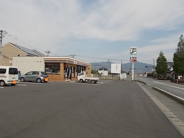 Ｆ．グローリアⅡの周辺|セブンイレブン横島外平店まで150m