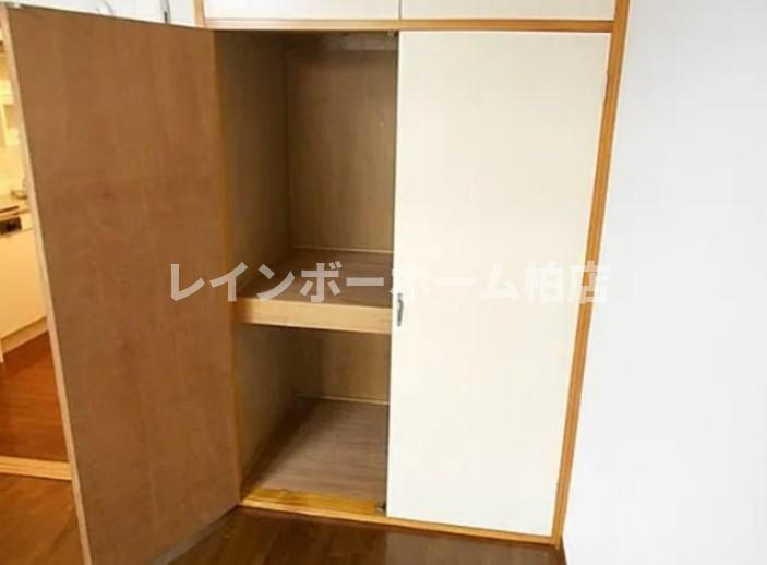 特典：仲介手数料が無料です!!の収納|こまごまとしたものを収納できそうですね