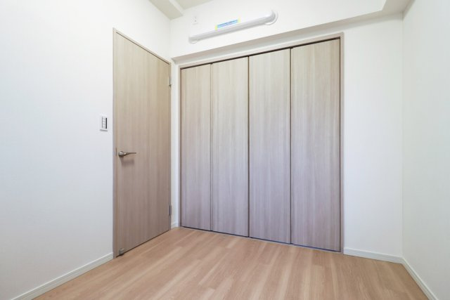 氷川台３丁目パークホームズの洋室|氷川台３丁目パークホームズ：洋室にはクローゼットが付いています！