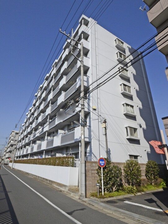 氷川台３丁目パークホームズの外観|耐震基準適合マンション、氷川台３丁目パークホームズは即日現地案内可能となっておりますので、お気軽にお問い合わせください！