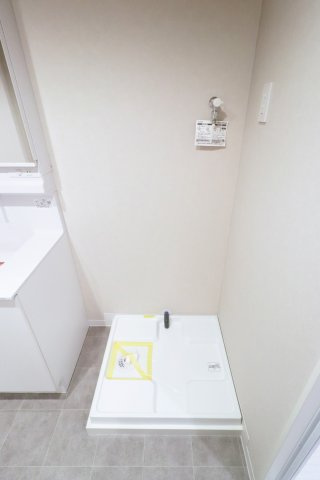 氷川台３丁目パークホームズのランドリースペース|氷川台３丁目パークホームズ：洗面室には室内洗濯機置き場があります！