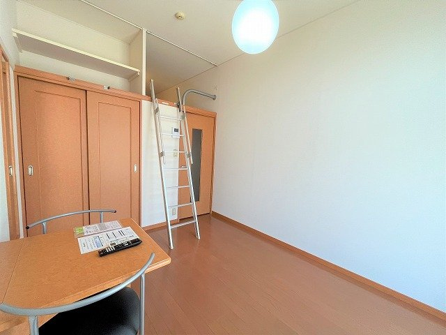 【寝室】 | レオパレスヴィヴレ大弥