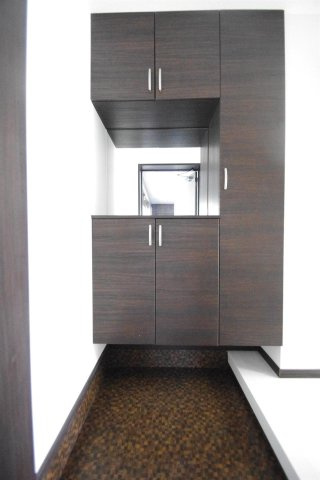 クロノス33沼山津の玄関