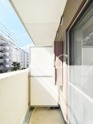 【バルコニー】 | サンフル用賀 | バルコニーです。