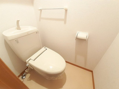 【トイレ】 | フェアリー鷹取 | 清潔感のあるトイレです