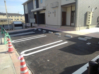 【駐車場】 | パル山崎 | 駐車場に車を止められます