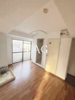 【居間・リビング】 | クレストパレス荒川 | 洋室のお部屋です。