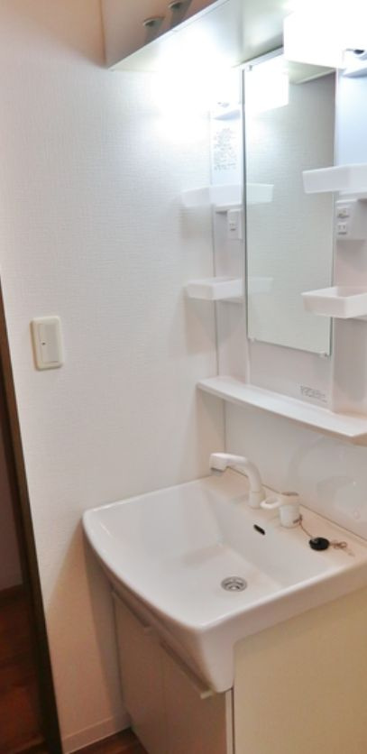 リベルジェ尾久駅前の洗面所|忙しい朝には欠かせない洗面所です