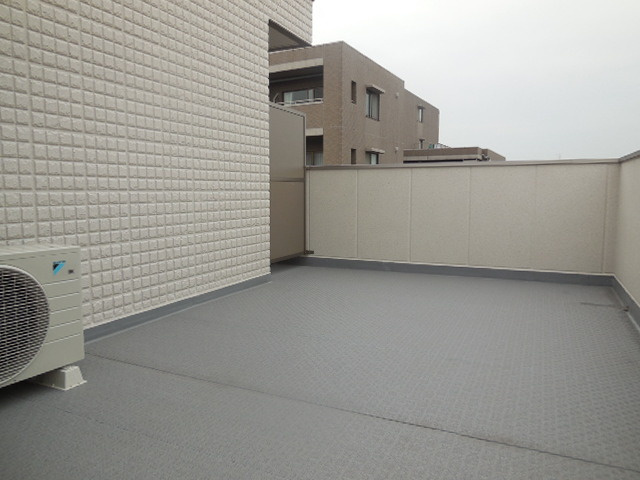 メゾンかむろ坂のバルコニー