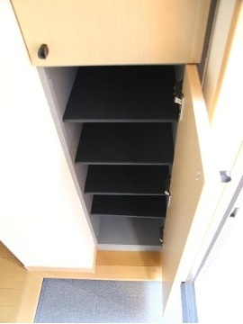 品川区豊町２丁目のアパートの玄関