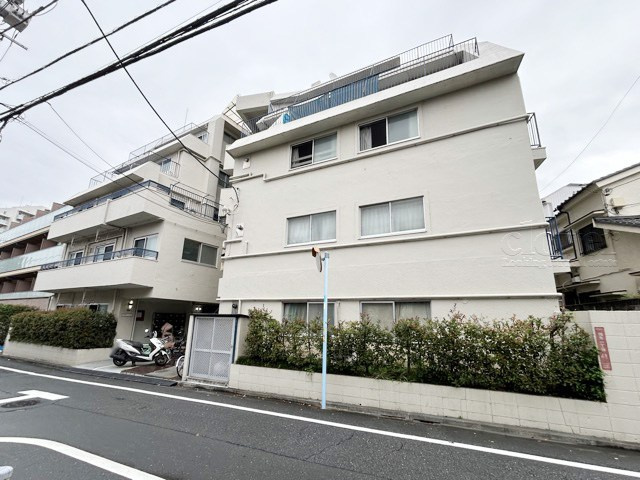 【現況写真】 | 杉並東洋マンション | 前面道路と外観の様子です。～即日のご見学可能～　お問合せはお気軽にどうぞ。