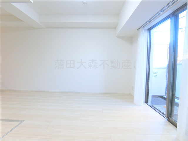 LIBR GRANT羽田の居間・リビング
