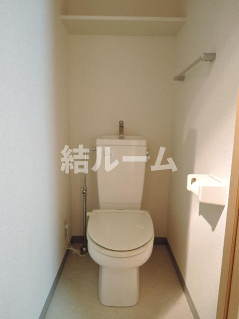 板橋区東新町１丁目の賃貸マンションのトイレ