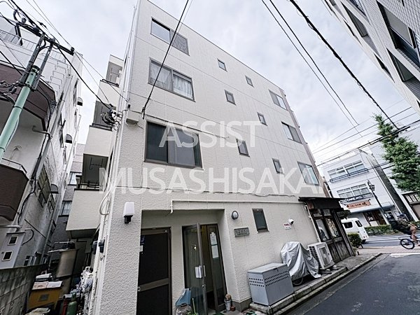武蔵野ビルのエントランス