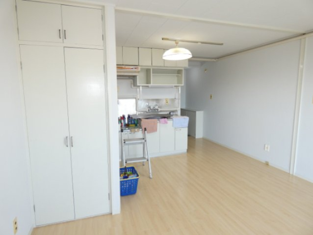 【居間・リビング】 | 下北沢ロイヤルハイツ | 別号室・参考写真となります。