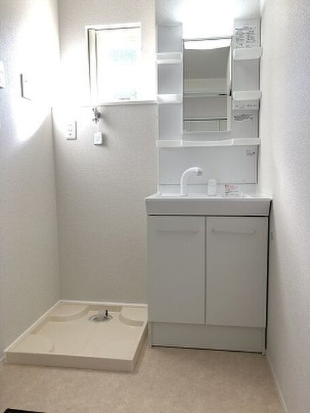 ルワンジュ A棟の洗面所