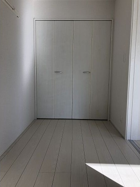 ルワンジュ A棟の洋室