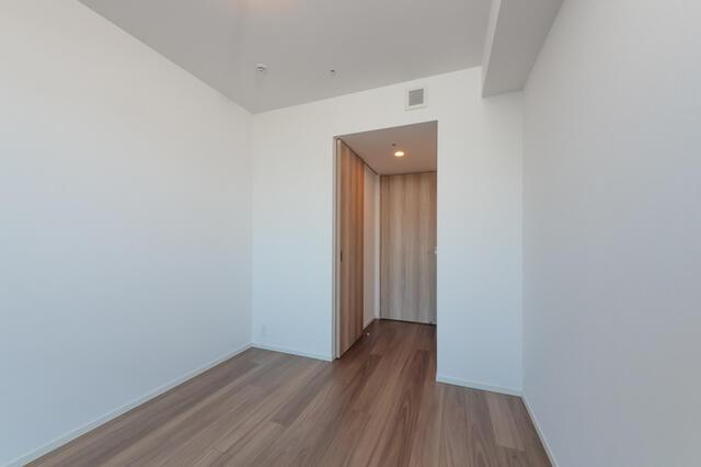 【居間・リビング】 | ※写真は同タイプ住戸です。