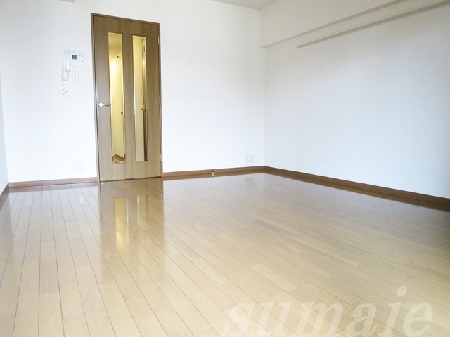 クリオ王子神谷弐番館の寝室|9.4帖のゆとりある居室です