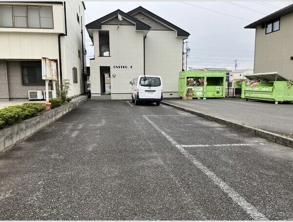 CONSTRUCT(コンストラクト)の駐車場