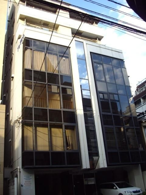 寿ビルの外観