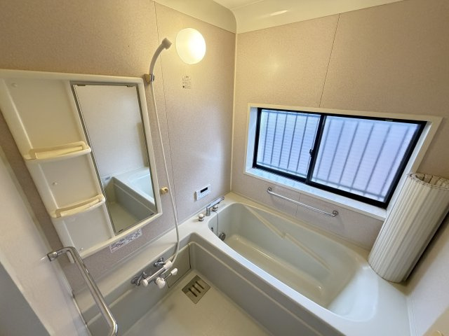 下石倉町中古住宅の浴室|■1坪タイプバス