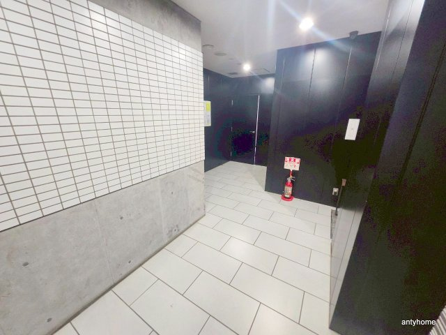 ZEUS難波CUBE　仲介手数料無料のロビー